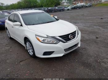  Salvage Nissan Altima
