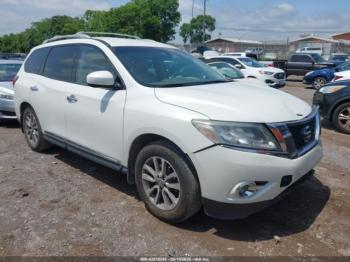  Salvage Nissan Pathfinder