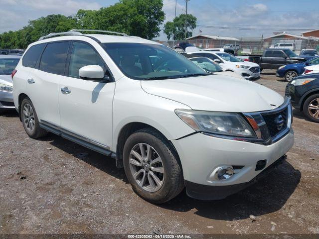  Salvage Nissan Pathfinder