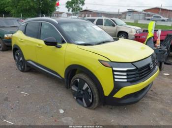  Salvage Nissan Kicks