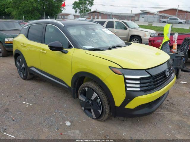  Salvage Nissan Kicks