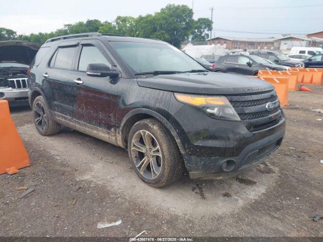  Salvage Ford Explorer