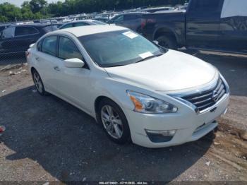  Salvage Nissan Altima