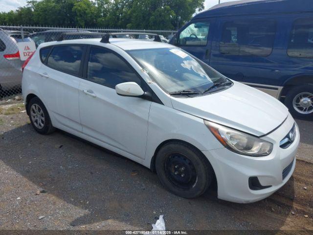  Salvage Hyundai ACCENT