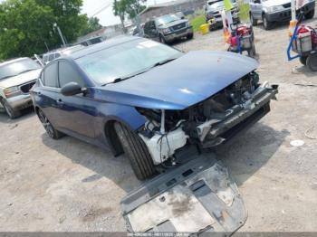  Salvage Nissan Altima