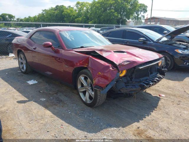  Salvage Dodge Challenger