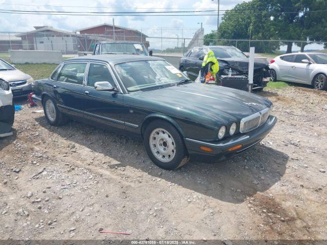  Salvage Jaguar Xj8
