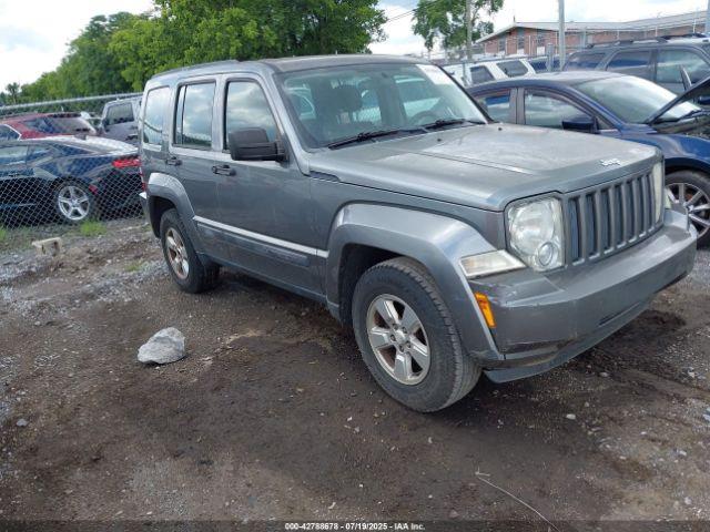  Salvage Jeep Liberty