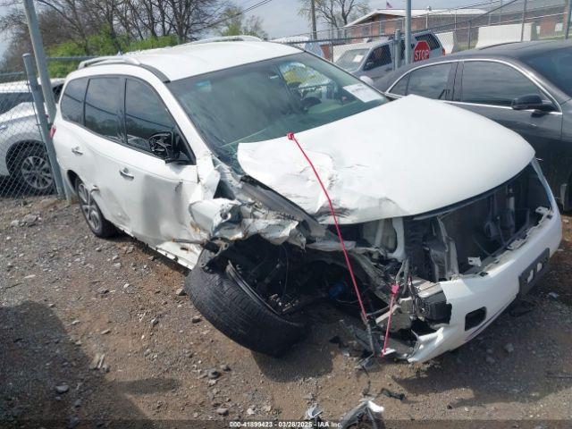  Salvage Nissan Pathfinder