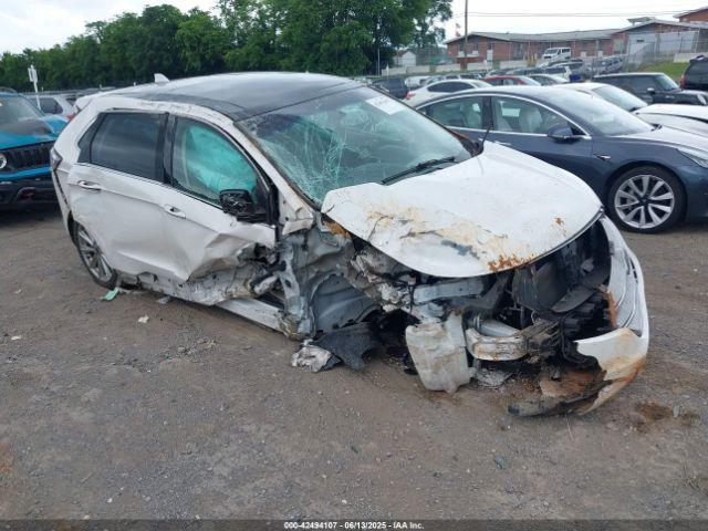  Salvage Ford Edge