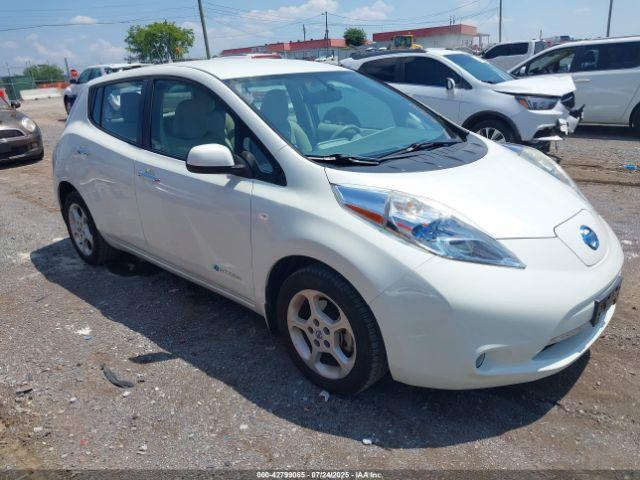  Salvage Nissan LEAF
