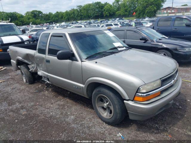  Salvage Chevrolet S-10