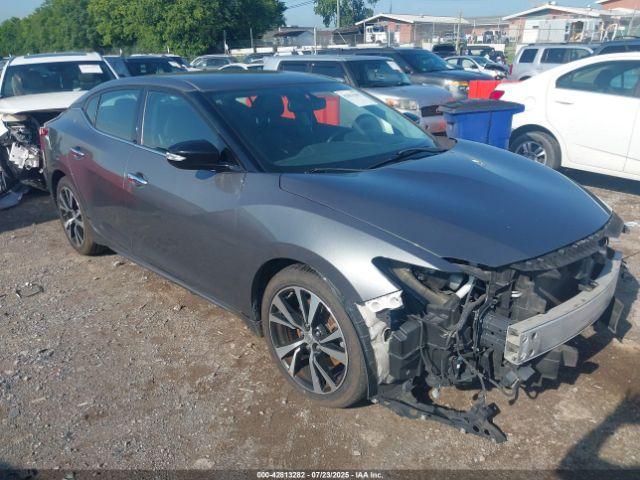  Salvage Nissan Maxima