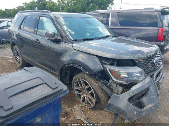  Salvage Ford Explorer