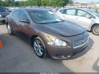 Salvage Nissan Maxima