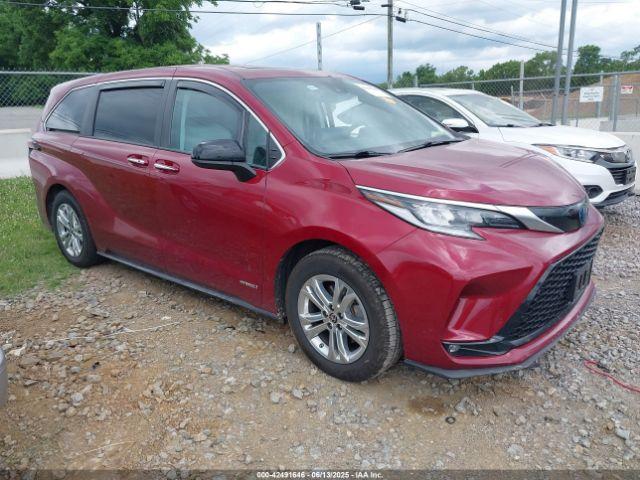  Salvage Toyota Sienna