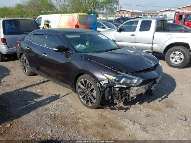  Salvage Nissan Maxima