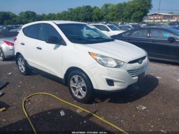  Salvage Hyundai TUCSON
