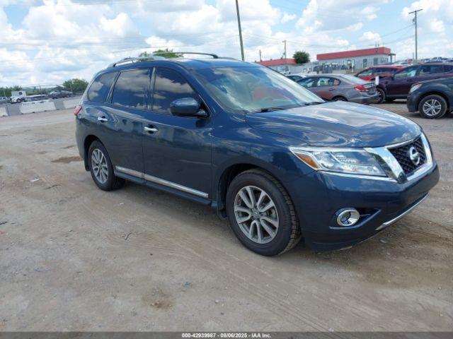  Salvage Nissan Pathfinder