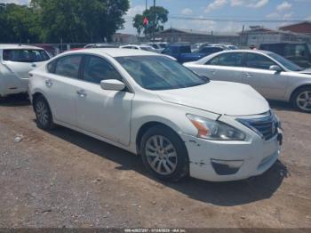  Salvage Nissan Altima