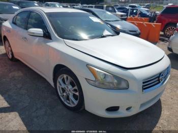  Salvage Nissan Maxima