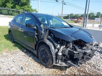  Salvage Nissan LEAF