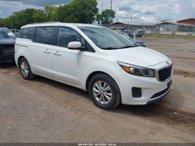  Salvage Kia Sedona