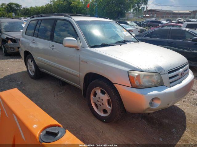  Salvage Toyota Highlander