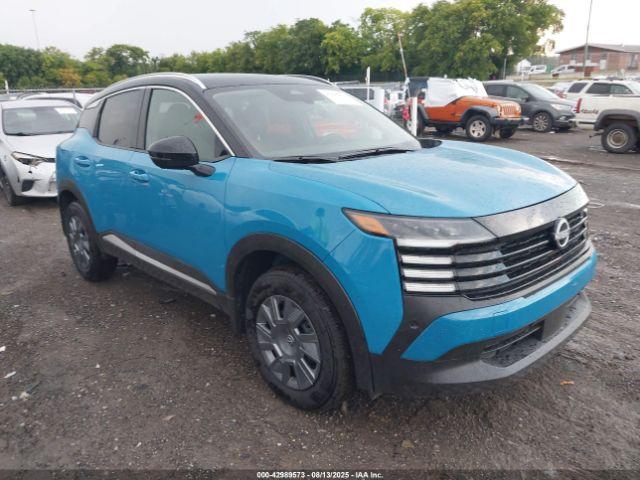  Salvage Nissan Kicks