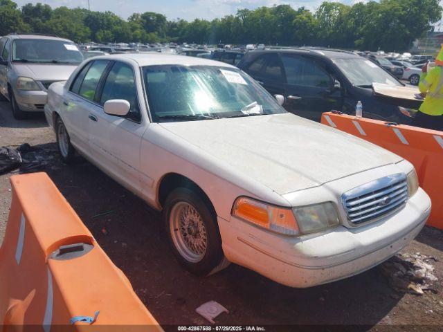 Salvage Ford Crown Victoria