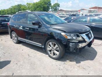  Salvage Nissan Pathfinder