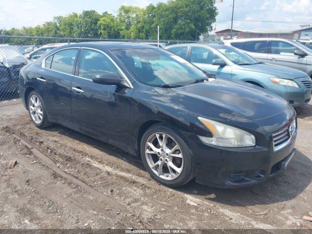  Salvage Nissan Maxima