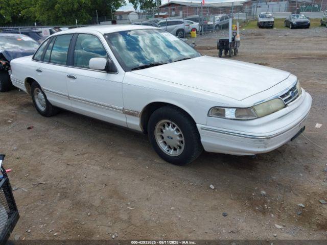  Salvage Ford Crown Victoria