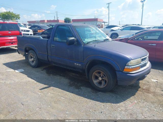  Salvage Chevrolet S-10