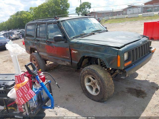  Salvage Jeep Cherokee