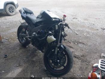  Salvage Yamaha Yzfr1