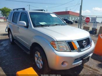  Salvage Nissan Pathfinder