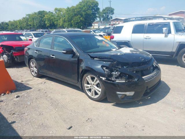  Salvage Nissan Altima