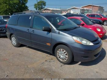  Salvage Toyota Sienna