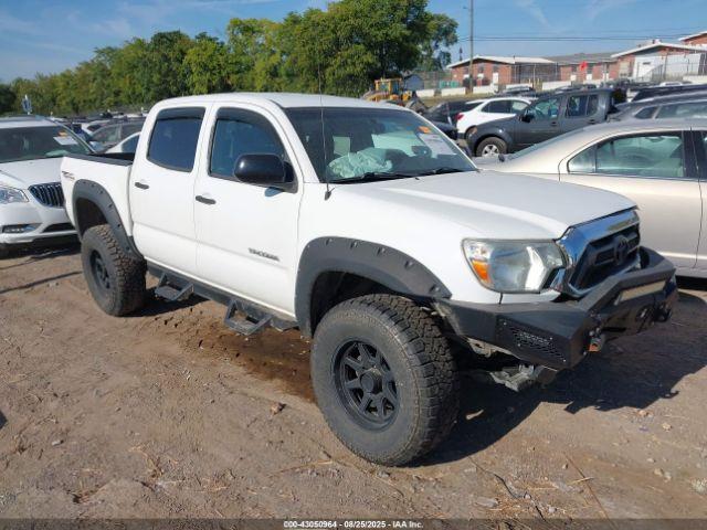  Salvage Toyota Tacoma