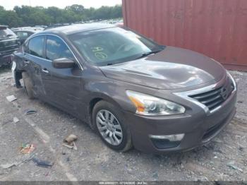  Salvage Nissan Altima
