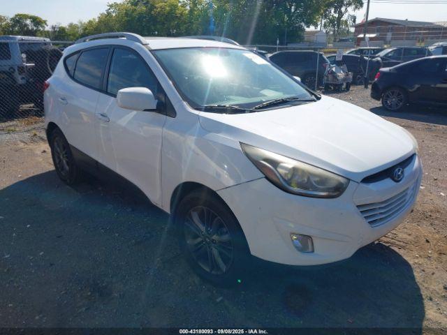  Salvage Hyundai TUCSON