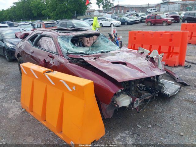  Salvage Dodge Challenger
