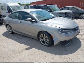  Salvage Chrysler 200