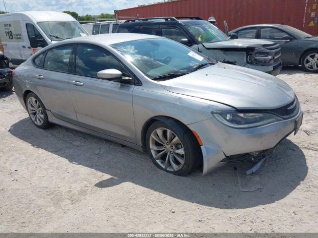  Salvage Chrysler 200