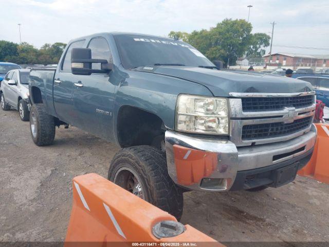  Salvage Chevrolet Silverado 2500