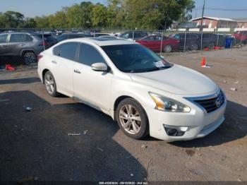  Salvage Nissan Altima