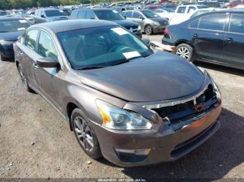  Salvage Nissan Altima
