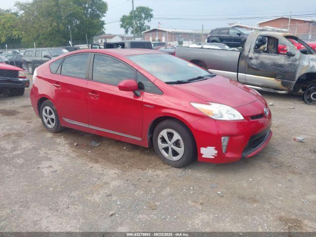  Salvage Toyota Prius