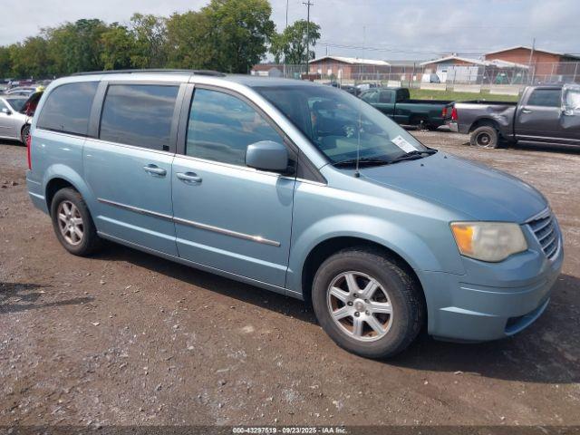  Salvage Chrysler Town & Country